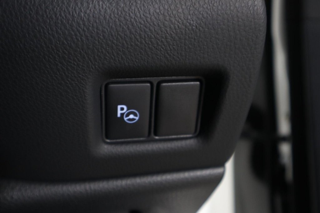 Used Toyota C-HR 2022 for sale - 77594618: Photo 25