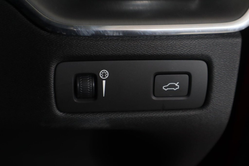 Used Volvo XC60 2020 for sale - 77437326: Photo 23