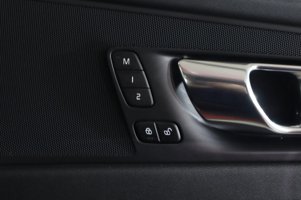 Used Volvo XC60 2020 for sale - 77437326: Photo 24