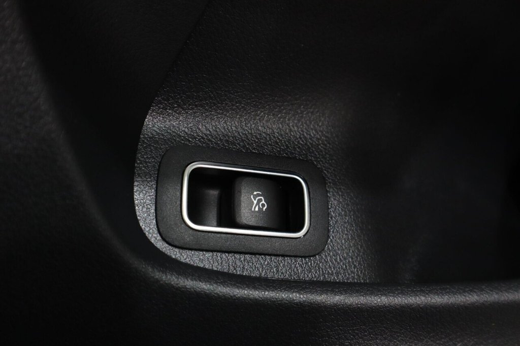 Used Mercedes-Benz CLA 2023 for sale - 76740568: Photo 25