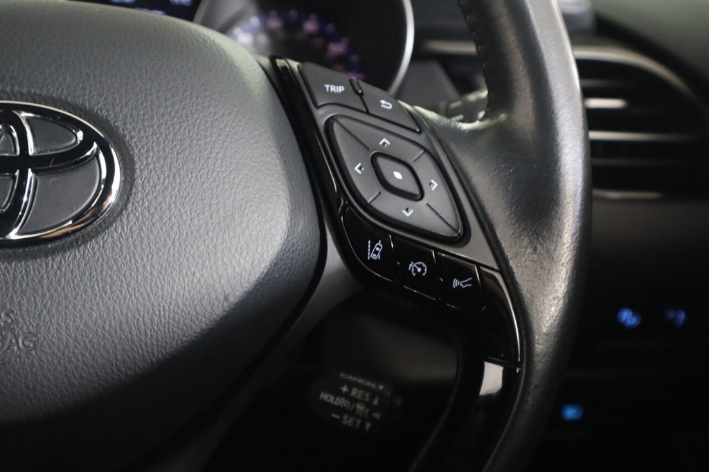Used Toyota C-HR 2022 for sale - 76386324: Photo 17