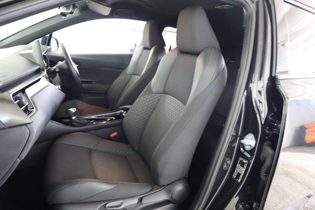 Used Toyota C-HR 2022 for sale - 76386324: Photo 46