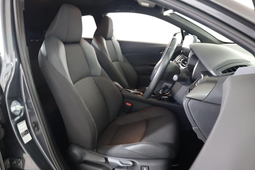 Used Toyota C-HR 2022 for sale - 76406684: Photo 50