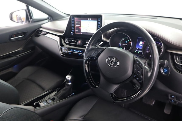 Used Toyota C-HR 2019 for sale - 76303912: Photo 12