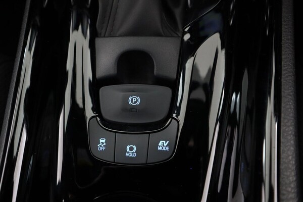 Used Toyota C-HR 2019 for sale - 76303912: Photo 24