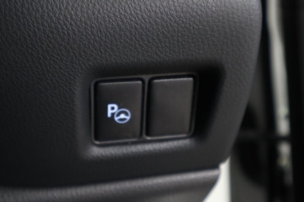 Used Toyota C-HR 2019 for sale - 76303912: Photo 25