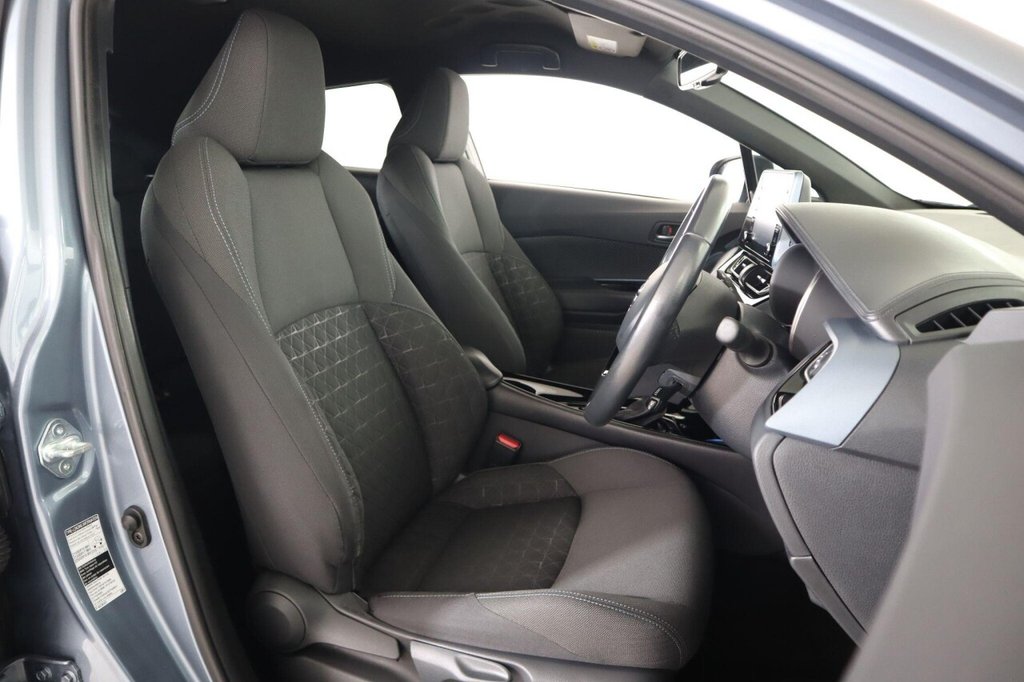 Used Toyota C-HR 2022 for sale - 76080807: Photo 14