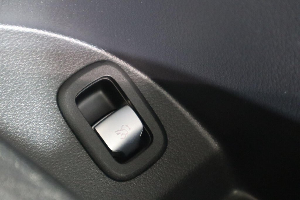 Used Mercedes-Benz GLC 2023 for sale - 77027506: Photo 23