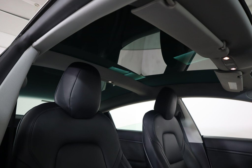 Used Tesla Model 3 2020 for sale - 76900860: Photo 44