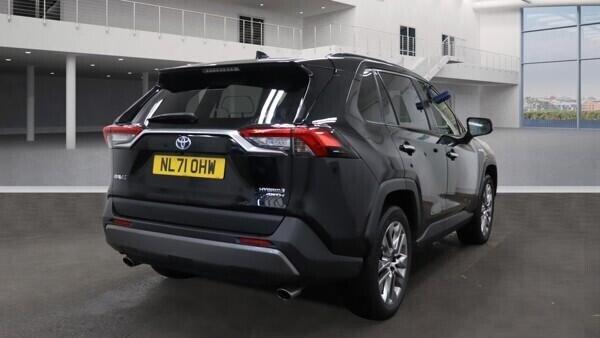 Used Toyota RAV4 2021 for sale - 77551719: Photo 3