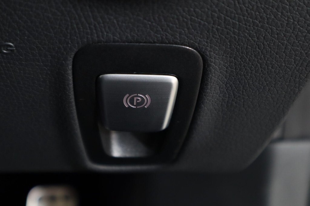 Used Mercedes-Benz E Class 2020 for sale - 76559472: Photo 25