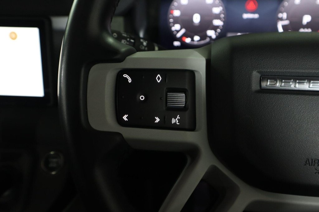 Used Land Rover Defender 2023 for sale - 76482214: Photo 17