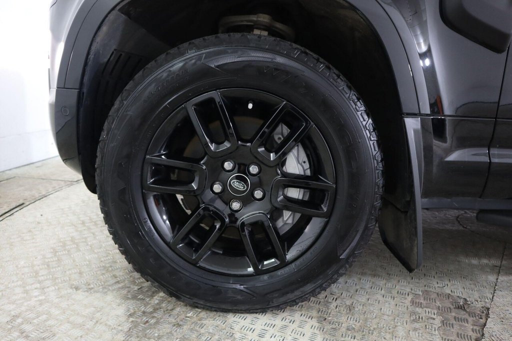 Used Land Rover Defender 2023 for sale - 76482214: Photo 32