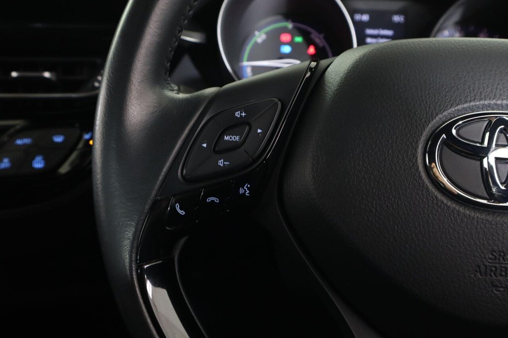 Used Toyota C-HR 2023 for sale - 78030817: Photo 16