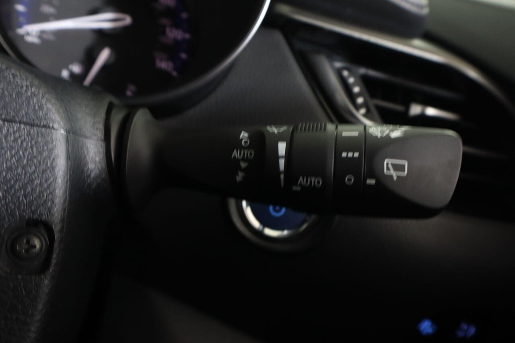 Used Toyota C-HR 2023 for sale - 78030817: Photo 17