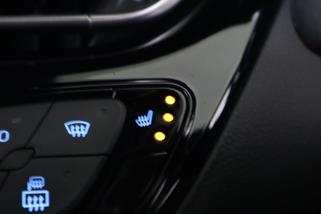 Used Toyota C-HR 2023 for sale - 78030817: Photo 20