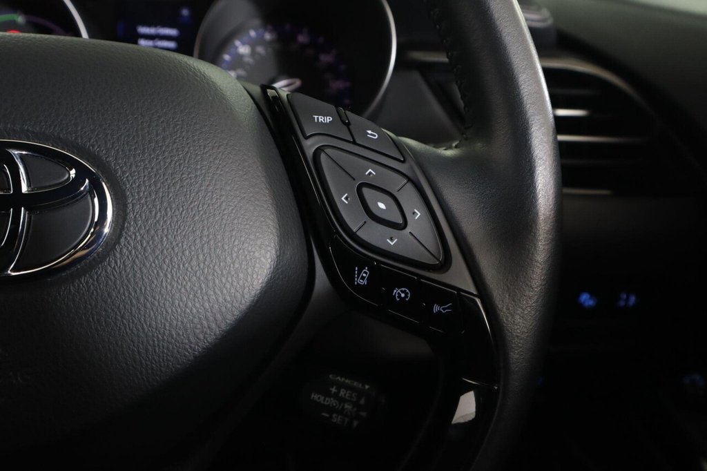 Used Toyota C-HR 2023 for sale - 78030817: Photo 48