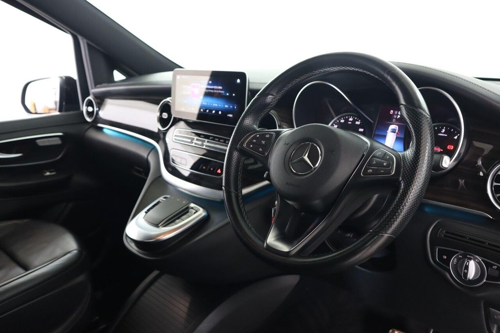 Used Mercedes-Benz V-Class 2020 for sale - 76417617: Photo 12