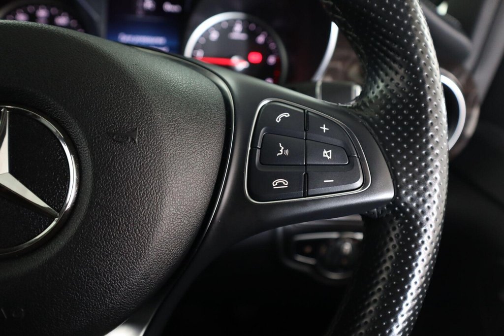 Used Mercedes-Benz V-Class 2020 for sale - 76417617: Photo 19