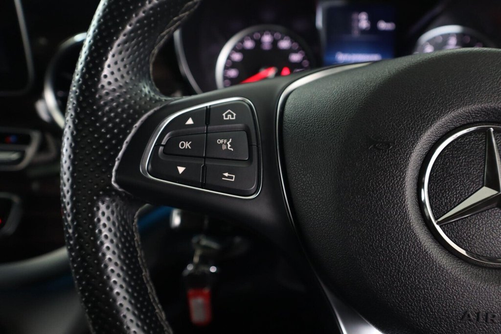 Used Mercedes-Benz V-Class 2020 for sale - 76417617: Photo 20