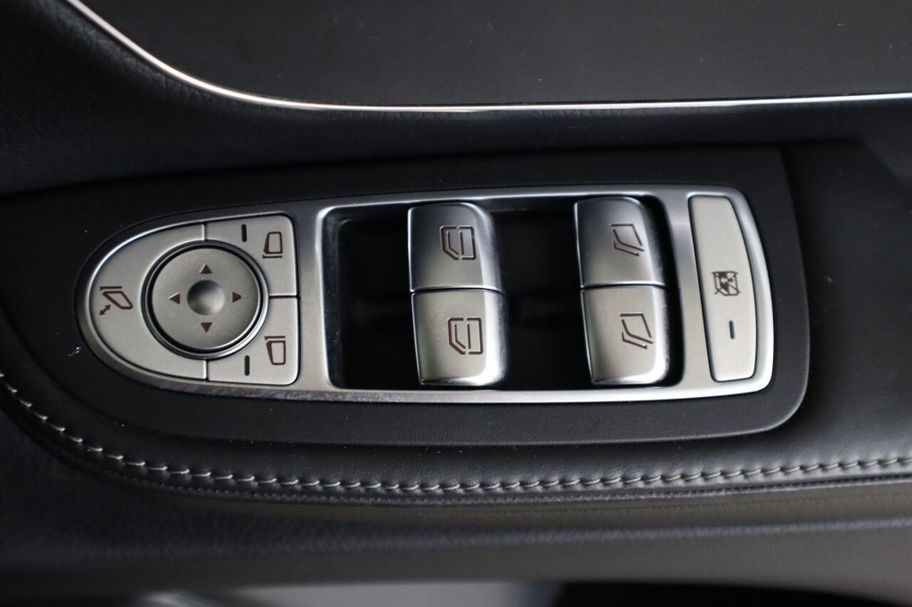 Used Mercedes-Benz V-Class 2020 for sale - 76417617: Photo 29