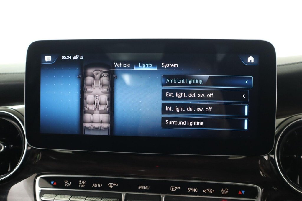 Used Mercedes-Benz V-Class 2020 for sale - 76417617: Photo 46