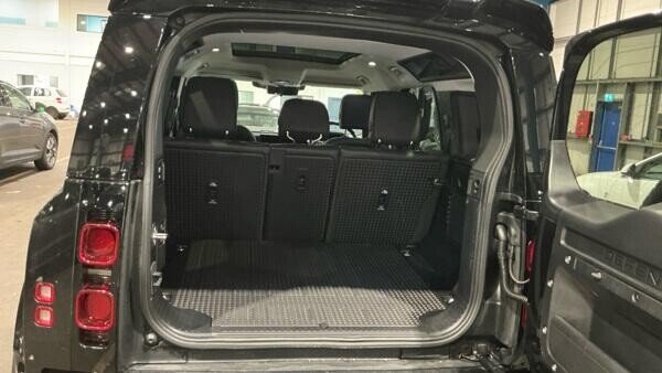 Used Land Rover Defender 2021 for sale - 77765338: Photo 14