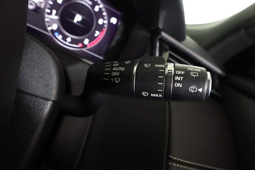 Used Land Rover Range Rover Velar 2019 for sale - 75998551: Photo 18