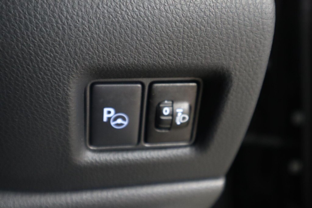 Used Toyota C-HR 2022 for sale - 76333785: Photo 24