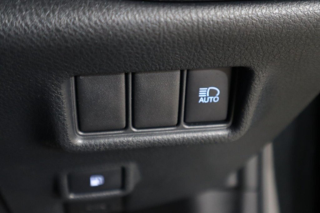 Used Toyota C-HR 2022 for sale - 76333785: Photo 25