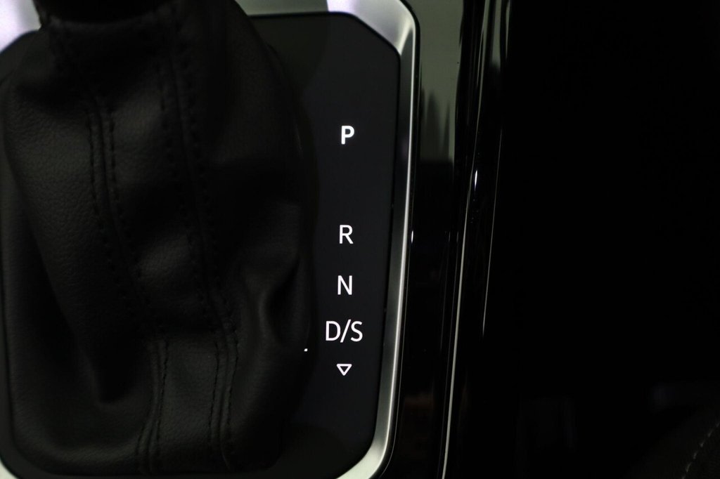 Used Volkswagen T-Roc 2021 for sale - 76496413: Photo 23