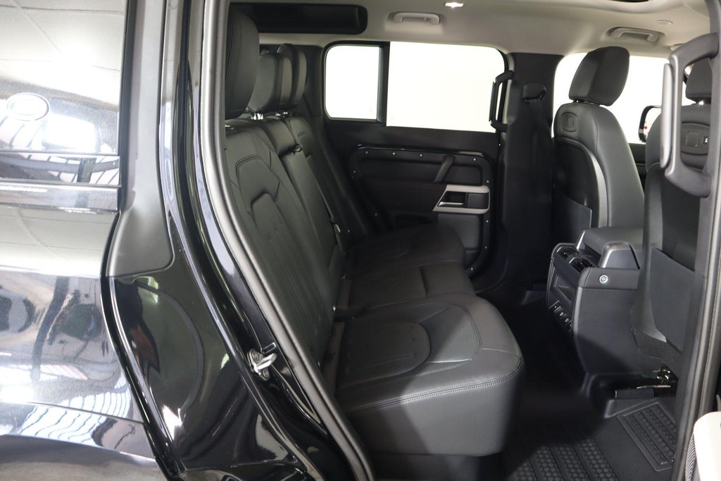 Used Land Rover Defender 110 2021 for sale - 78219282: Photo 17