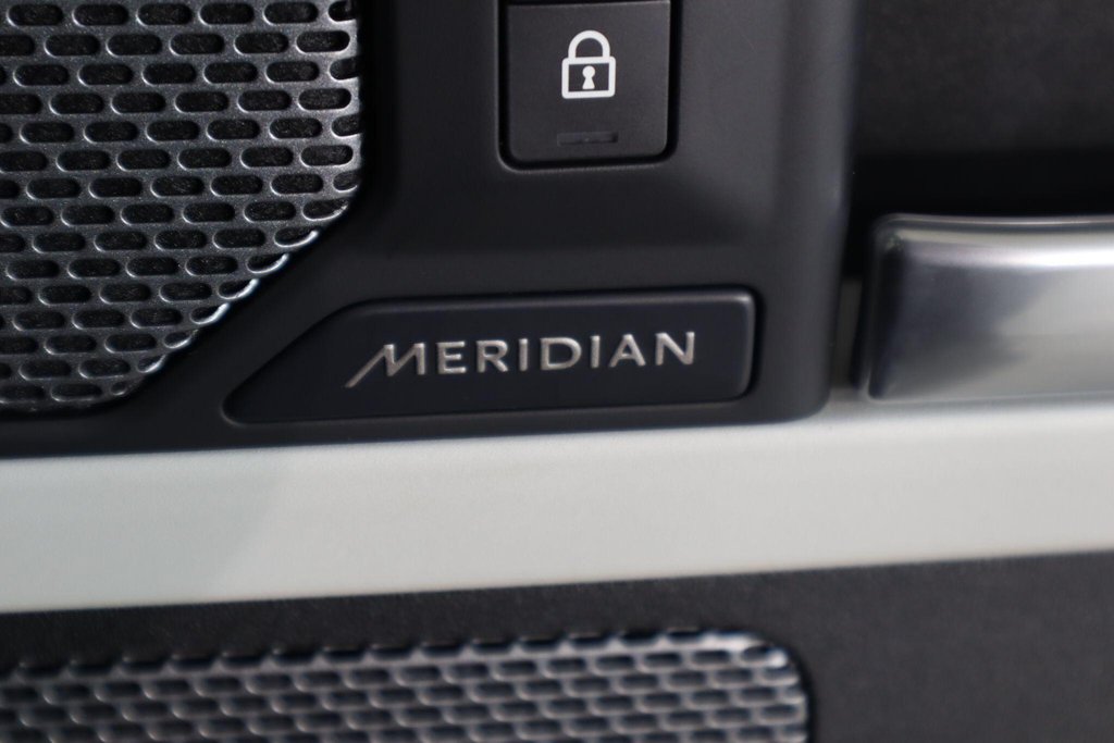 Used Land Rover Defender 110 2021 for sale - 78219282: Photo 27