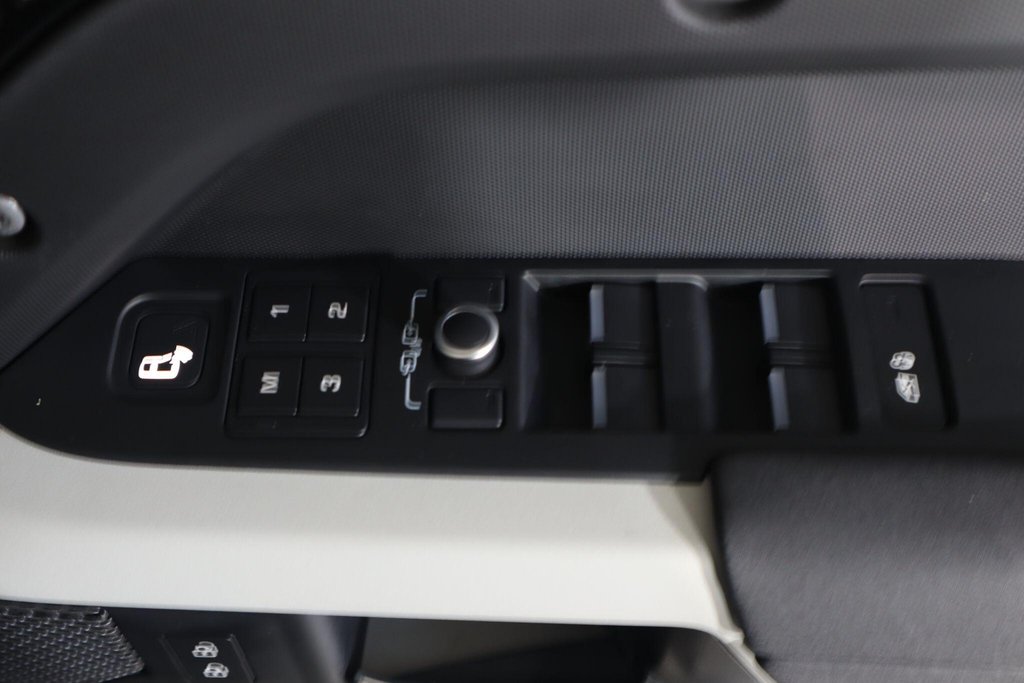 Used Land Rover Defender 110 2021 for sale - 78219282: Photo 28