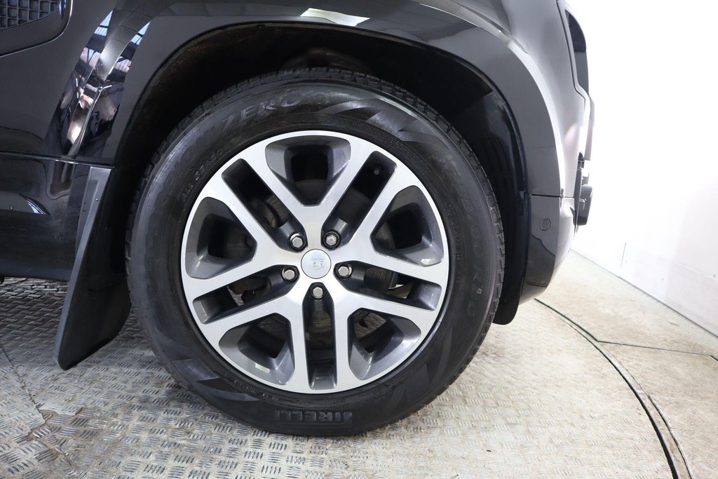 Used Land Rover Defender 110 2021 for sale - 78219282: Photo 32