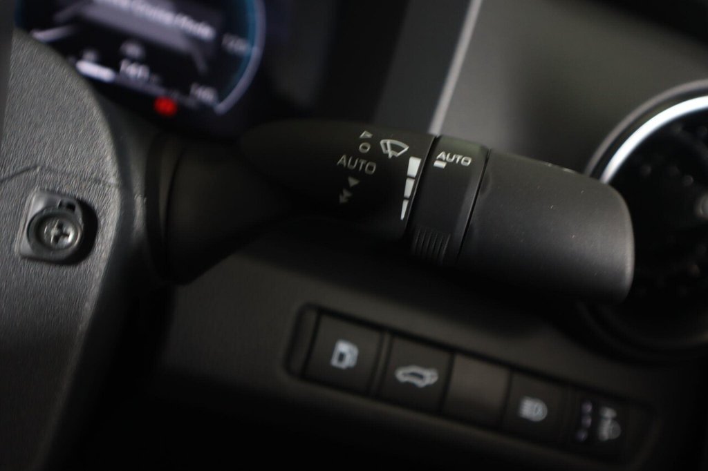 Used Toyota C-HR 2024 for sale - 77452408: Photo 19