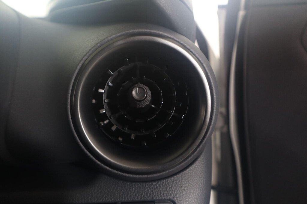 Used Toyota C-HR 2024 for sale - 77452408: Photo 24