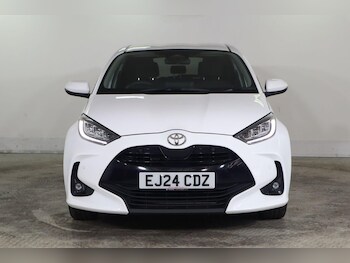 Used Toyota Yaris 2024 for sale - 79009676: Photo