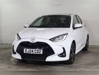 Used Toyota Yaris 2024 for sale - 79009676: Photo