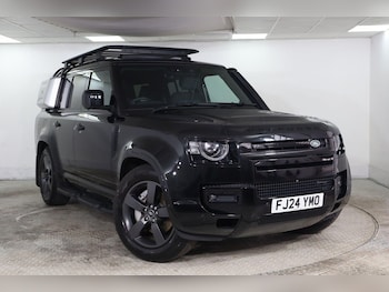 Used Land Rover Defender 2024 for sale - 78488120: Photo