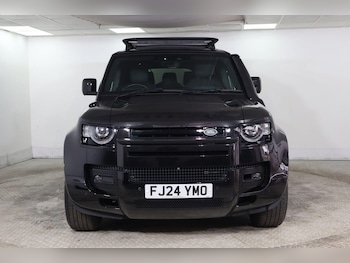 Used Land Rover Defender 2024 for sale - 78488120: Photo