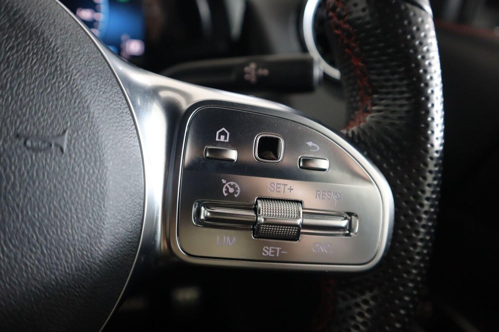 Used Mercedes-Benz GLB 2022 for sale - 76962668: Photo 46