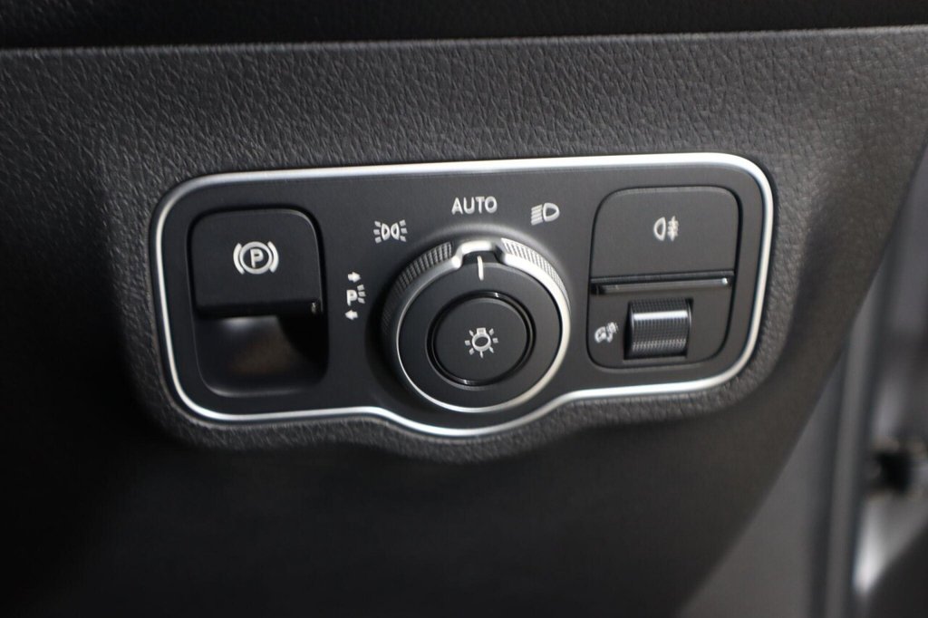 Used Mercedes-Benz GLB 2023 for sale - 77422618: Photo 25