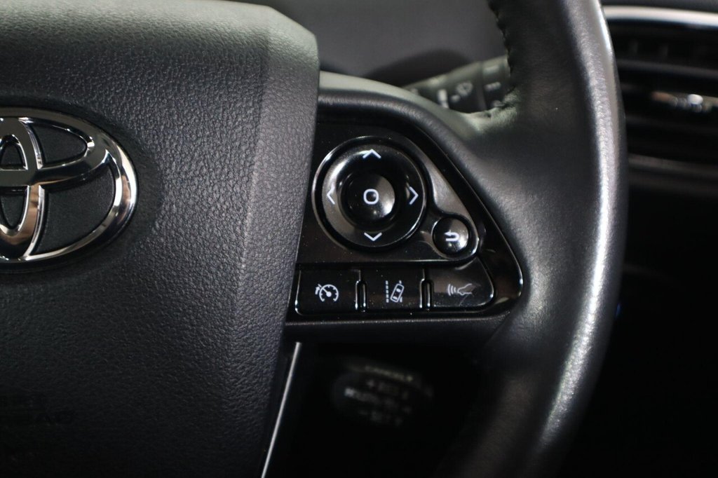 Used Toyota Prius 2022 for sale - 76798169: Photo 16