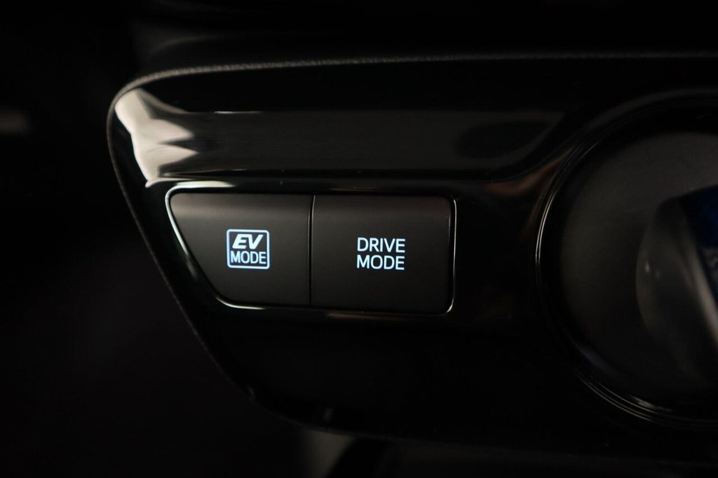 Used Toyota Prius 2022 for sale - 76798169: Photo 23