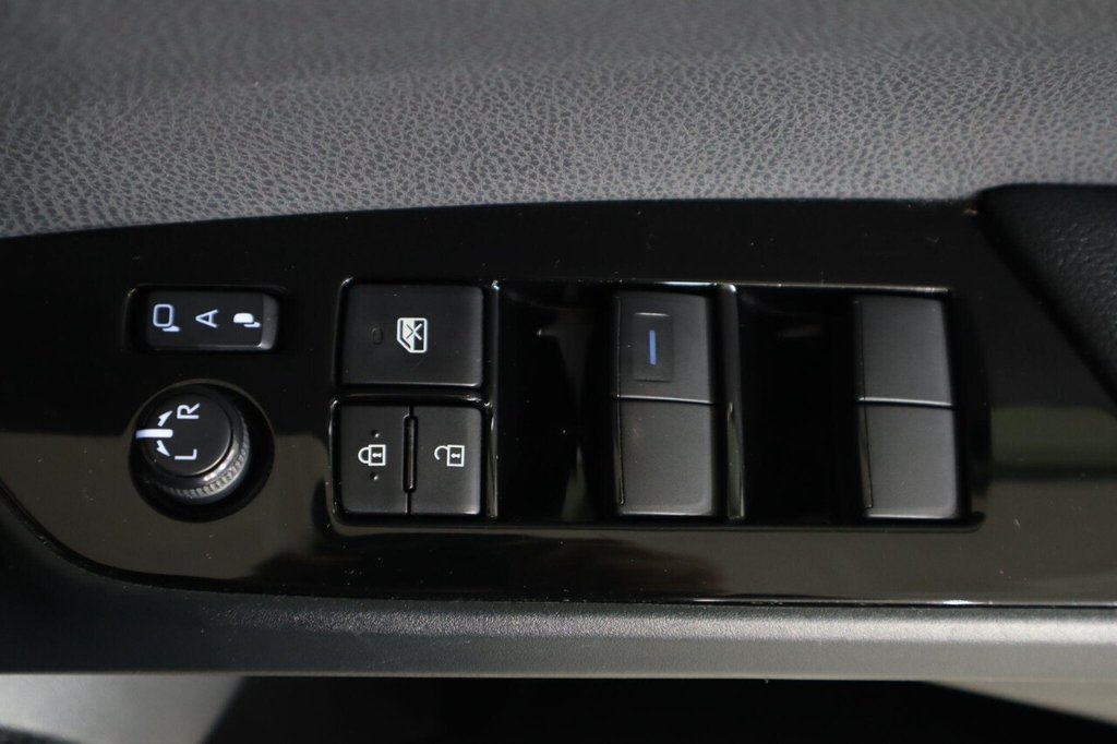 Used Toyota Prius 2022 for sale - 76798169: Photo 27