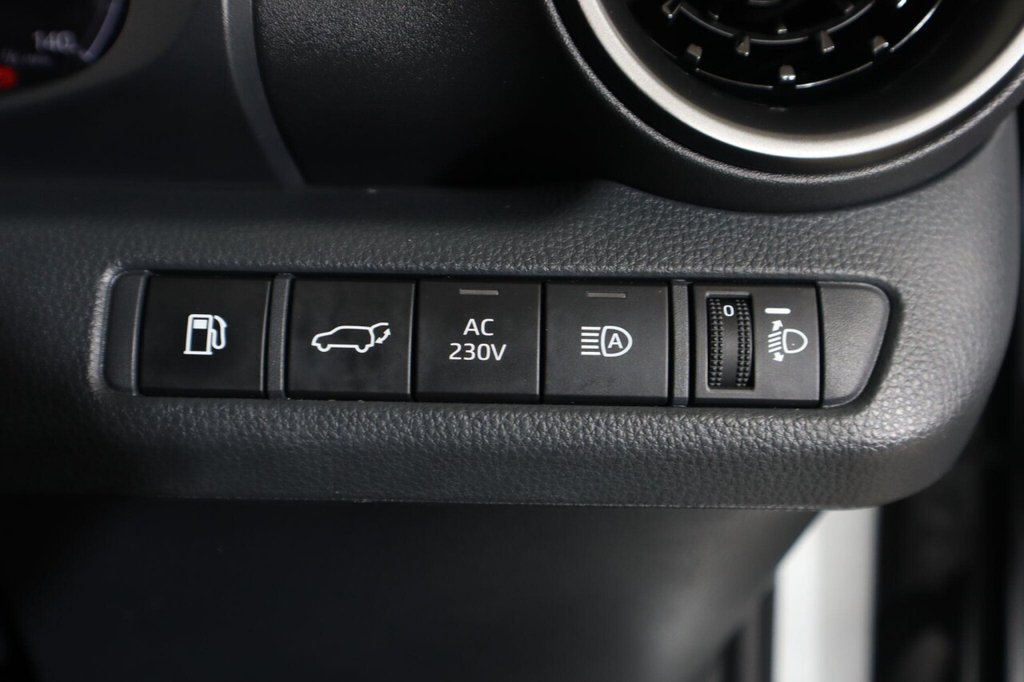 Used Toyota C-HR 2024 for sale - 77172134: Photo 24