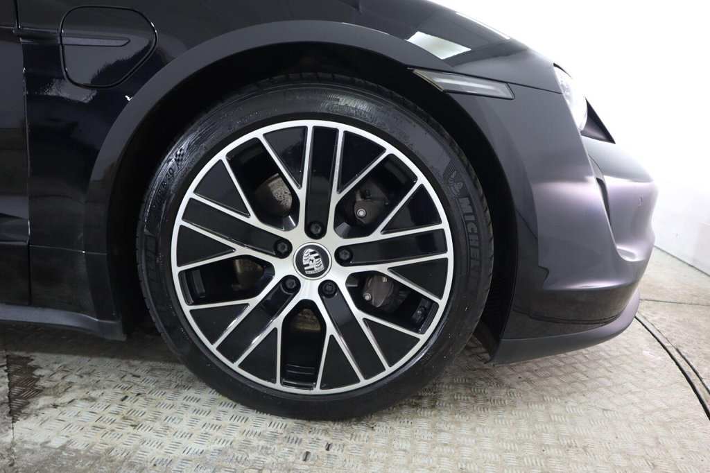 Used Porsche Taycan 2022 for sale - 77133262: Photo 36