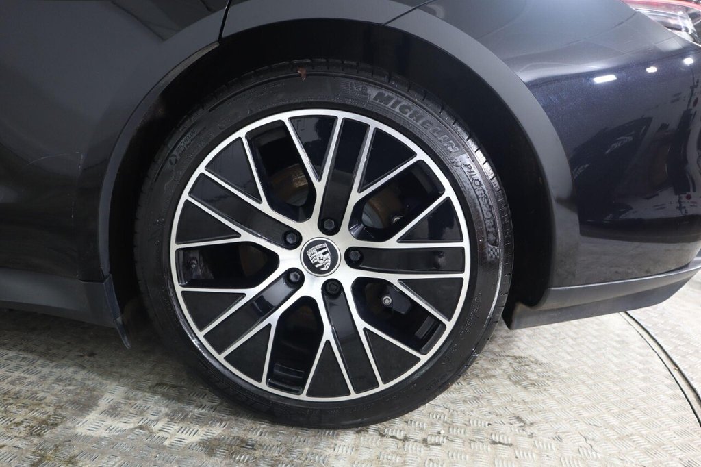 Used Porsche Taycan 2022 for sale - 77133262: Photo 38