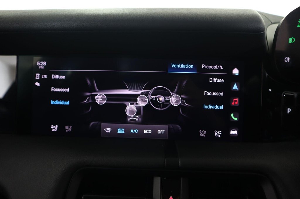 Used Porsche Taycan 2022 for sale - 77133262: Photo 48